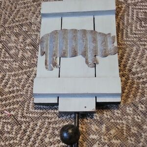 Rustic Gray Pig Wall Hook